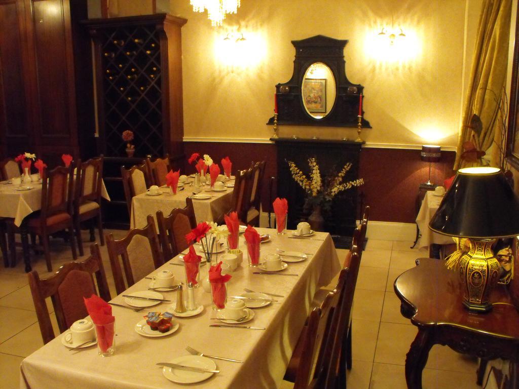 Myles Creek Hotel Kilkee Buitenkant foto