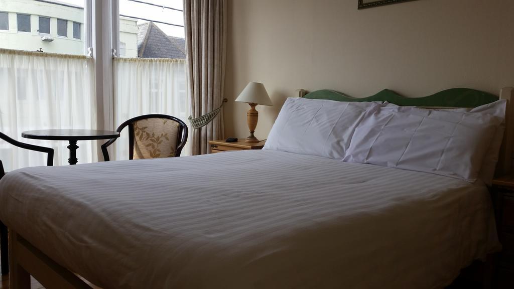 Myles Creek Hotel Kilkee Buitenkant foto