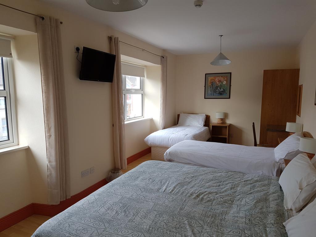 Myles Creek Hotel Kilkee Buitenkant foto