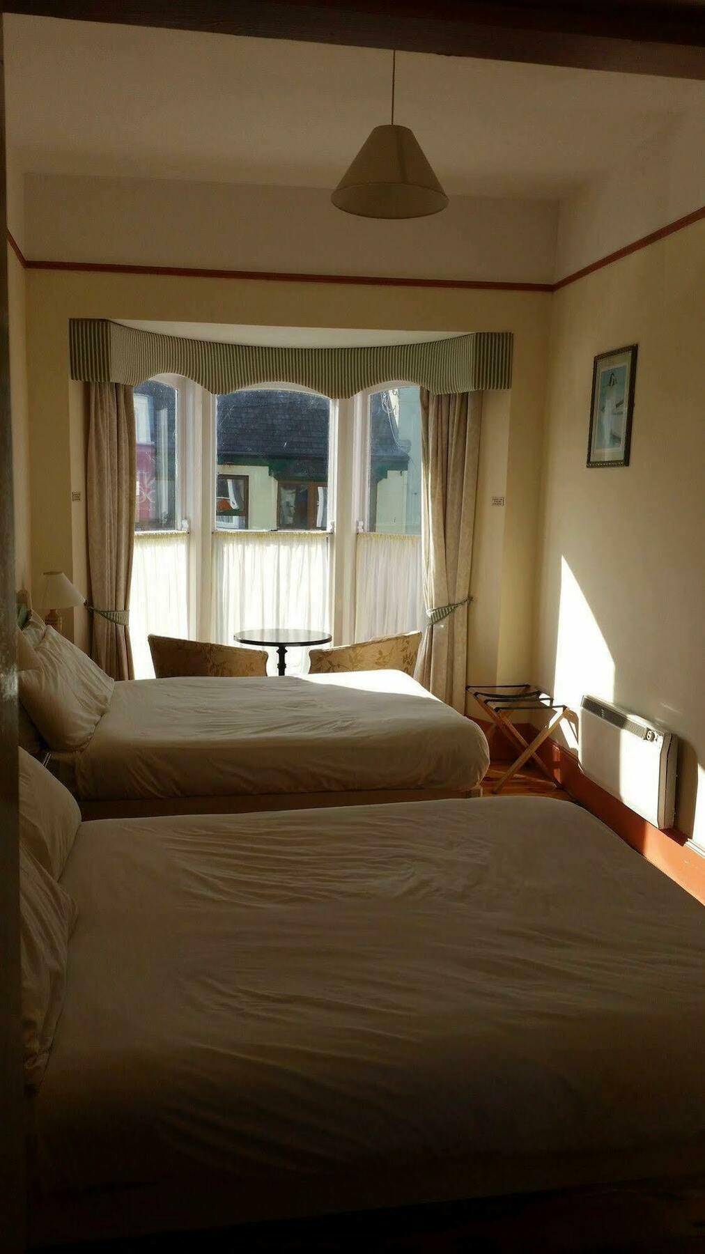 Myles Creek Hotel Kilkee Buitenkant foto